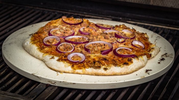 Grillfürst Pizzastein aus Cordierit