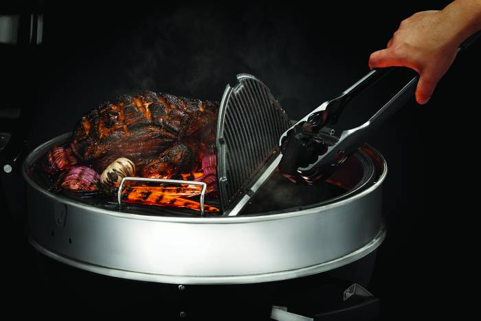 Napoleon PRO Kugelgrill Ø 57 cm mit klappbarem Gussrost