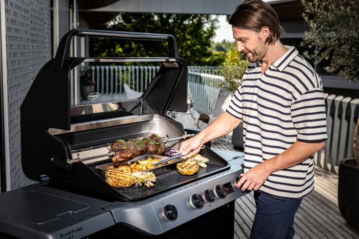 Rösle BLAZEFLAME Master 4 Gasgrill