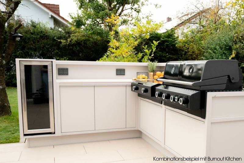 CASO BBQ Cooler M-R - Outdoor-Kühlschrank (125 Liter) mit Edelstahlgehäuse - Rechtsanschlag