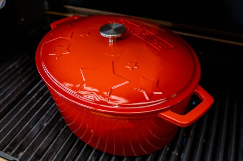 Grillfürst Dutch Oven Sternentöpfchen / Gusseisen Bräter - emailliert - L - rot