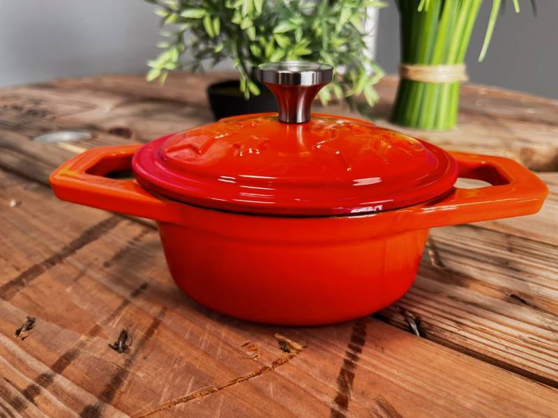 Grillfürst Dutch Oven Sternentöpfchen / Gusseisen Bräter - emailliert - XS - orange