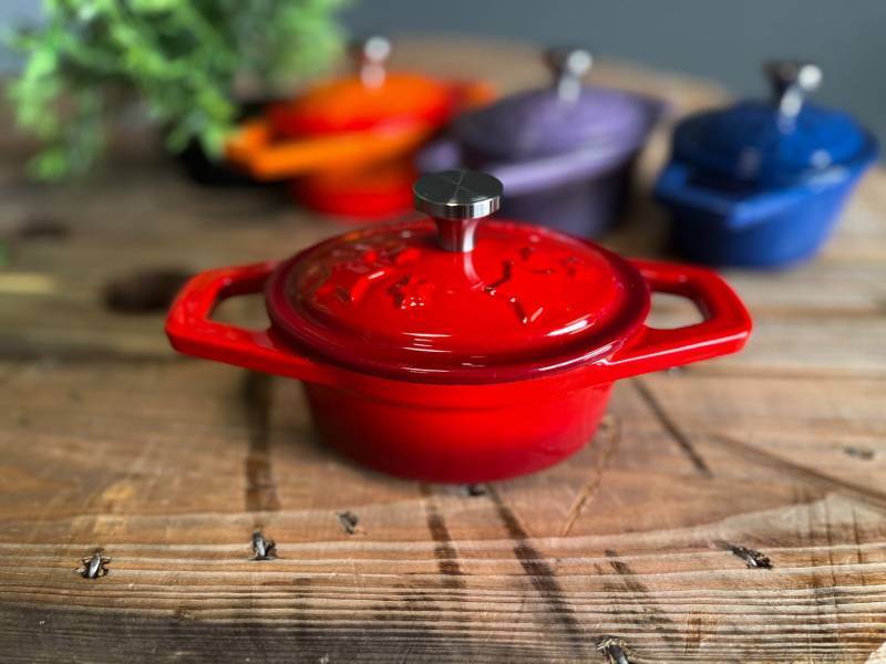 Grillfürst Dutch Oven Sternentöpfchen / Gusseisen Bräter - emailliert - XS - rot