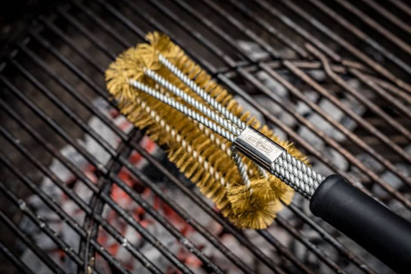 Grillfürst Grillbürste Messing für Gusseisen Roste, mit langem 3-fach Bürstenkopf