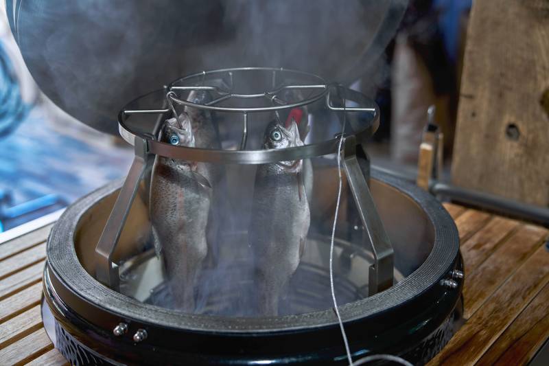 Monolith Grill TWO.66 - MIT Gestell und Seitentischen - inkl. Smoke Set