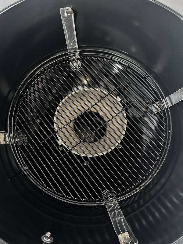 Napoleon PRO Holzkohlegrill Kugelgrill Ø 57 cm mit Gussrost und Deckelscharnier - Mattschwarz - inkl. Abdeckhaube