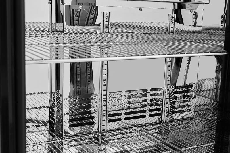 Napoleon Outdoor - Kühlschrank, 210 Liter, 2-türig mit Doppelverglasung und LED Beleuchtung - wasserdicht nach IP24