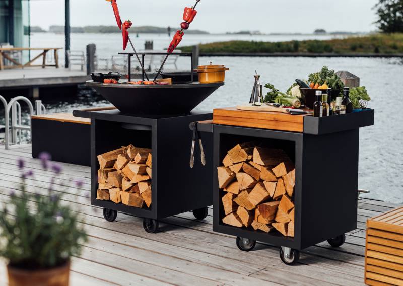 OFYR Mise en Place Table Black 65 PRO - mit Teakholz-Arbeitsplatte & Holzlager