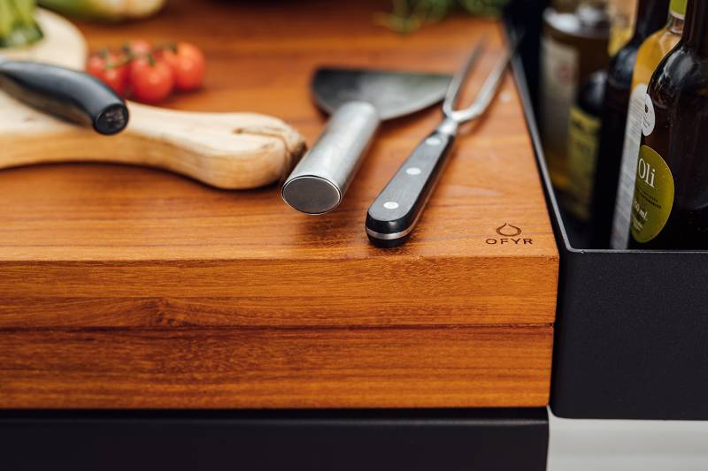 OFYR Mise en Place Table Black 65 PRO - mit Teakholz-Arbeitsplatte & Holzlager
