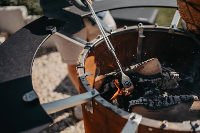 Moesta BOA - Grillzange / Kohlenzange mit Scherenmechanik & Holzgriffen / 51 cm
